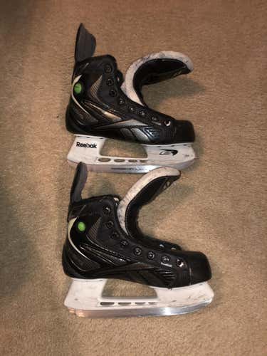 Junior Used Reebok 9k Hockey Skates D&R (Regular) Size 3