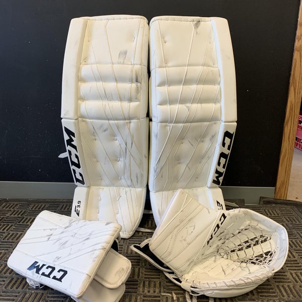 White Used 33" Regular Extreme Flex 3.9 Goalie Full Set