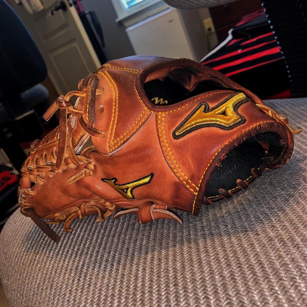 Brown Used Pitcher's Pro Limited Edition 12" Baseball Glove