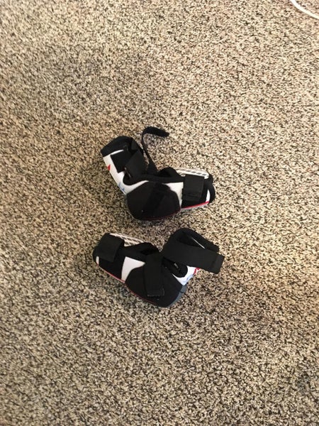 Used Large Easton Synergy GX Elbow Pads
