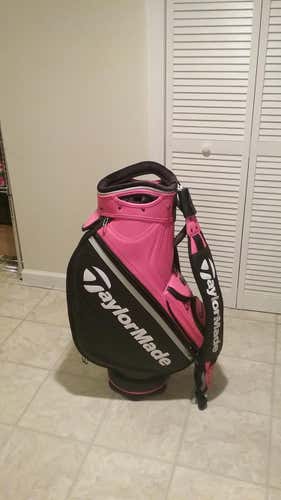 New TaylorMade Red/ Black Tour Staff Bag