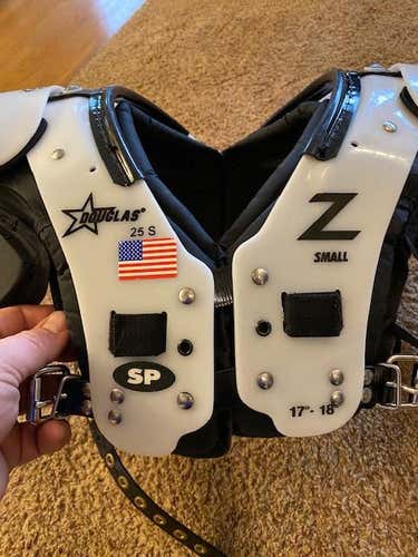 Used Small Douglas Shoulder Pads (SP 25 S) Z - Skilled Positions