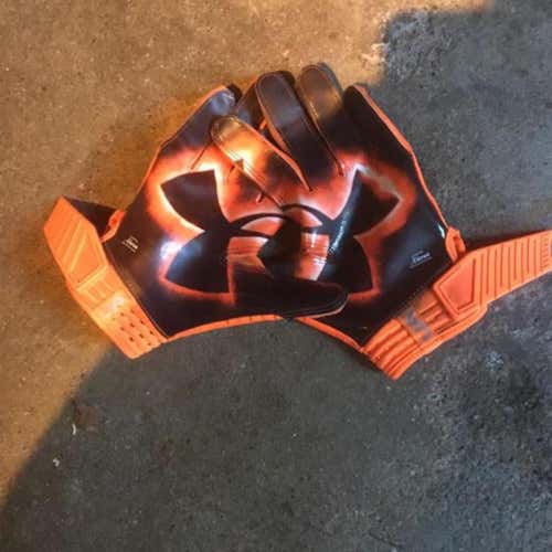 Under Armour Gloves (2018 Combine Official)