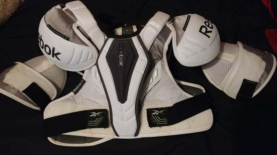 Reebok 20K Pro Shoulders - Medium