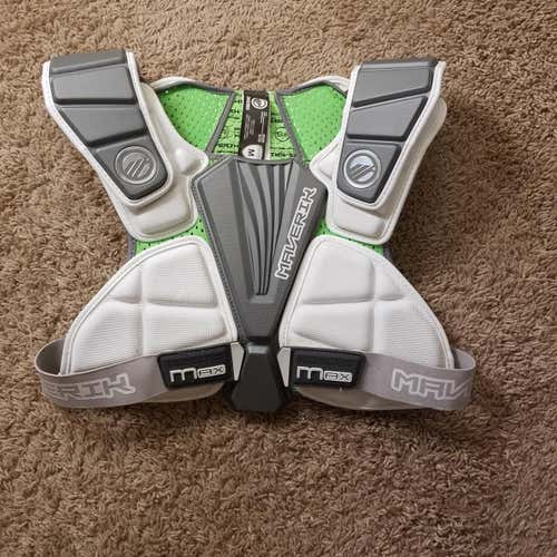 Men's Medium Maverik Max Speed Lacrosse Shoulder Pad Grey White