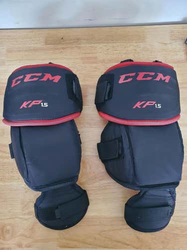 Used CCM 1.5 Senior Knee Pads