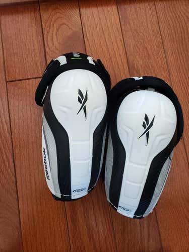 Senior New Small Reebok Elbow Pads