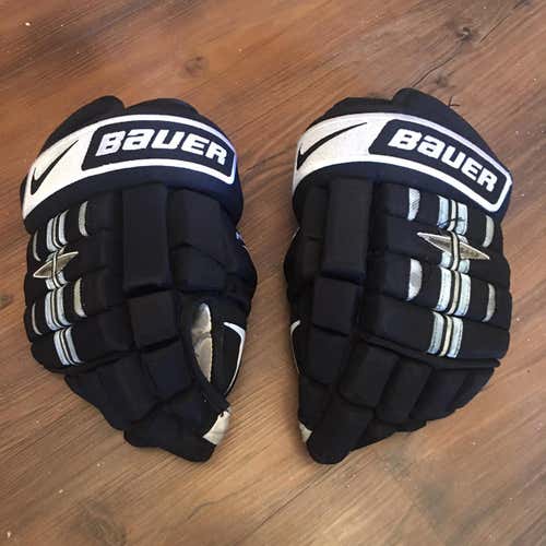 Bauer Nike Black/White NBHPRO 13" Gloves 4 Roll Pro
