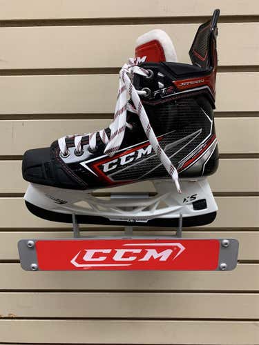 New CCM JetSpeed FT2 EE (Extra Wide) Size 5.5 Hockey Skates