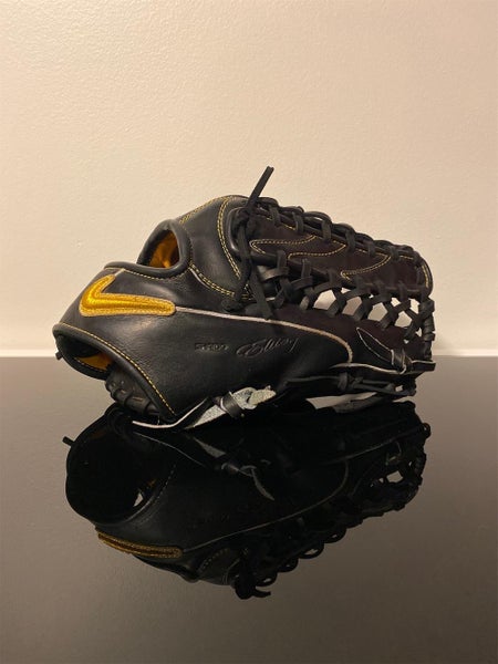 Black Used Outfield Shado Elite J 12.5" Baseball Glove