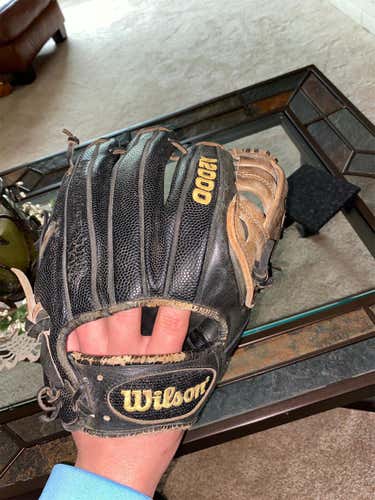 A2000 Wilson Looking To Sell