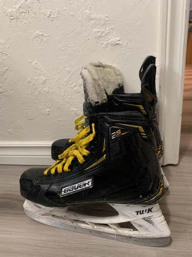 Used Bauer Supreme 2S Pro D&R (Regular)  Size 10 Hockey Skates