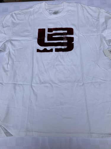 New Adult Men's XL Nike LeBron James White color T-Shirt with Velvet Logo N30