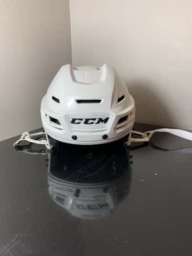 CCM Resistance White Medium