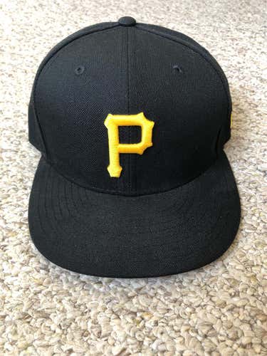 Black Men's  Pittsburgh Pirates 7 1/8 New Era Hat