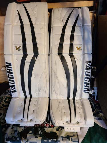 White/Black Used Senior 34+2 Vaughn Velocity V6 Goalie Leg Pads Pro Stock