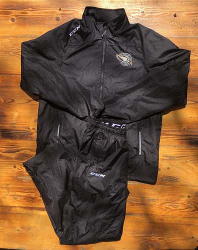 Quad City Mallards ECHL Team Issued Men's Medium CCM Track Suit