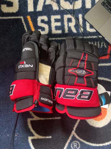 Black New Bauer Nexus 1N 15"  Gloves