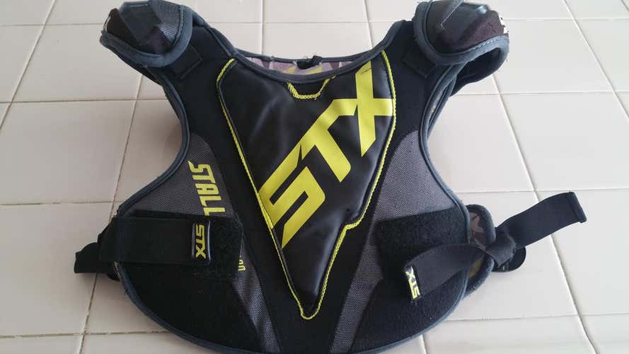 Used Large STX Stallion 100 Shoulder Pads