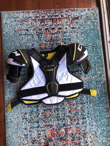 CCM Vector Plus Shoulder Pads
