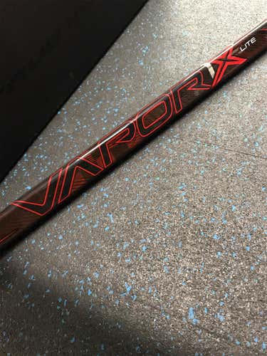 2 New Bauer Vapor 1X Lite Hockey Stick P28 60flex