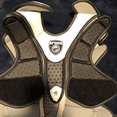 UAlbany Lacrosse New Large Maverik Shoulder Pads