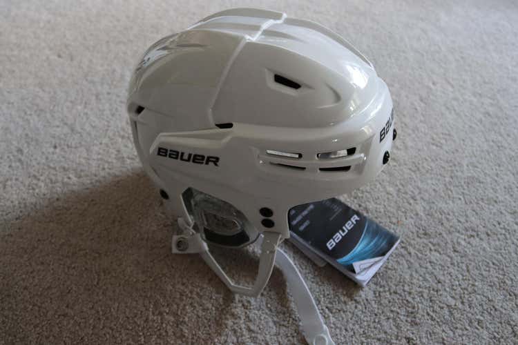 Brand New Bauer IMS 9.0 Senior Hockey Helmet Size Small