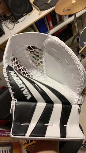NEW Vaughn SLR2 Pro Goalie Glove