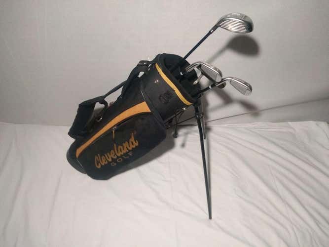 Used Cleveland Junior Series Set 6 Piece Golf Junior & Teen Package Sets