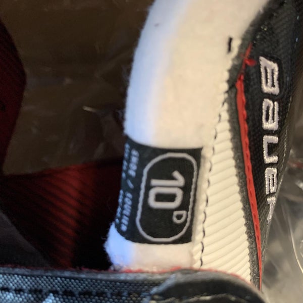 New Bauer Vapor X900 D&R (Regular) Size 10 Hockey Skates