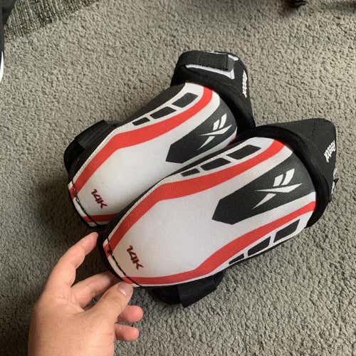 Used Small Reebok 14K  Elbow Pads