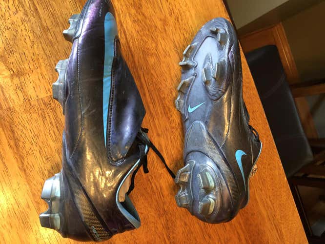 Nike Mercurial Vapor IV FG (Size 9 men US)