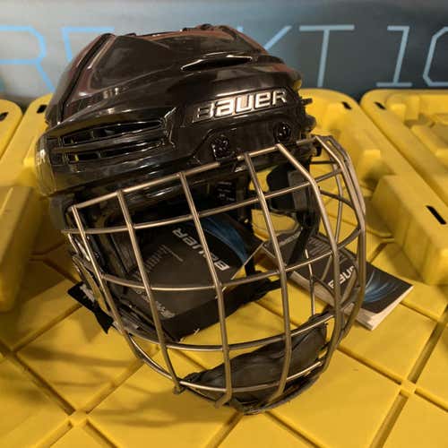 Black New Small Bauer Re-Akt 100  Helmet Combo