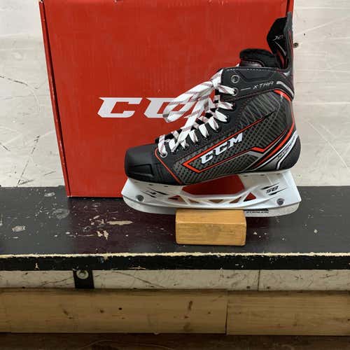 New CCM Xtra Size 7 EE Hockey Skates