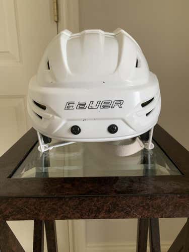 White Medium Bauer Re-Akt 95 Helmet