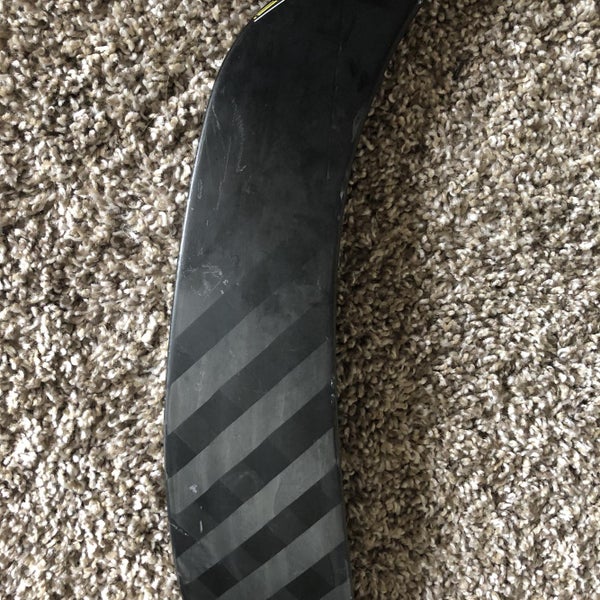New Right Handed Super Tacks 2.0 Mid Pro Stock Hockey Stick