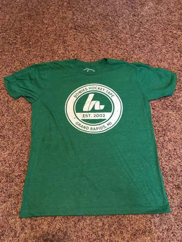 Green Men's Howies Hockey Medium  Shirt