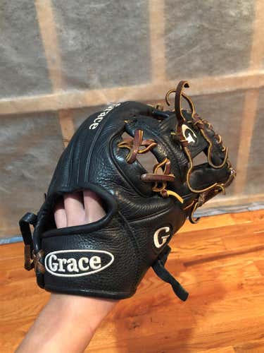 Black 11.50 Grace Infield Glove FSOT