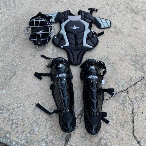 New Intermediate All Star System 7 Catcher's Set