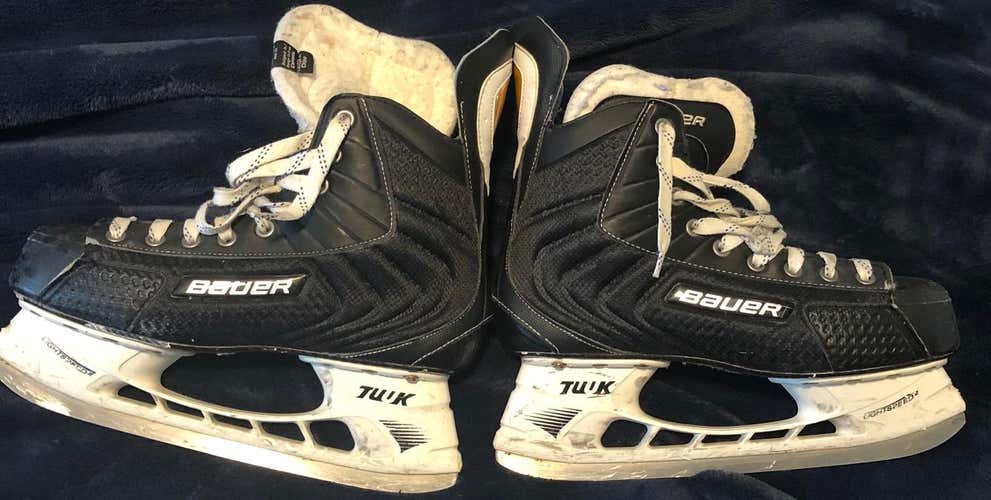Used Bauer Flexlite 4.0   Size 9.5 Hockey Skates