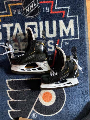 New Bauer Supreme 2S Pro D&R (Regular) Pro Stock Size 6.5 Hockey Skates
