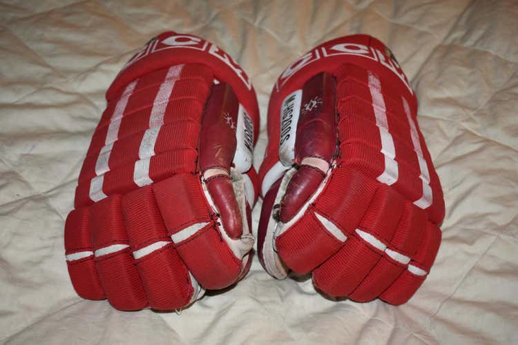 CCM Ultra 200 Hockey Gloves, Red, 15 Inches