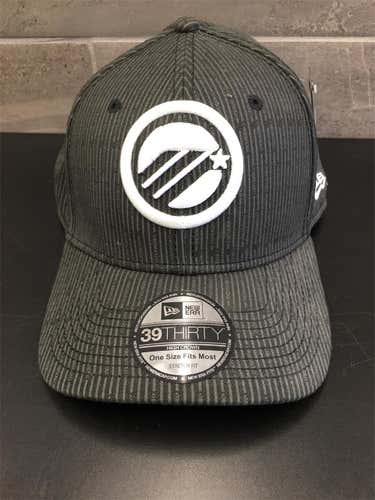 New Gray Men's One Size Fits All Flex Fit Maverik Hat