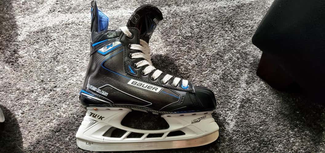 Senior Like-new Bauer Nexus 2N Hockey Skates Size 7