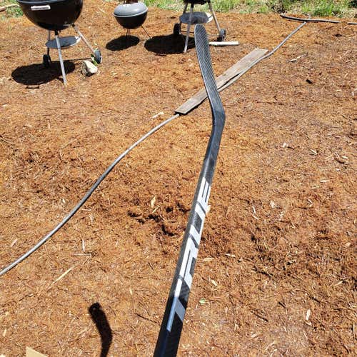 Used Intermediate True Left Handed XC9 ACF Hockey Stick Mid