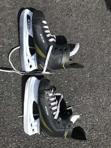 Junior Used CCM Tacks 1052 Hockey Skates D&R (Regular) Size 3