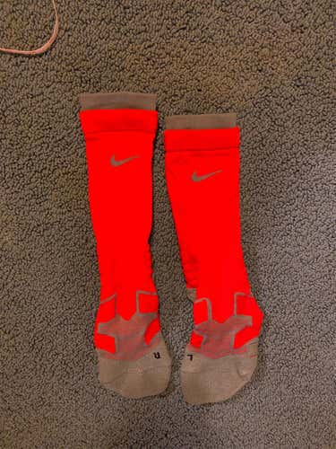 NWOT Ohio State Buckeyes Team Issued Vapor Football Socks!!! Very Rare