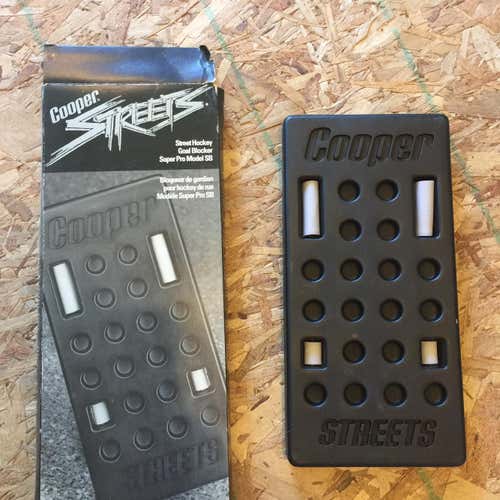 COOPER  - GOALIE BLOCKER NEW OLD STOCK IN BOX