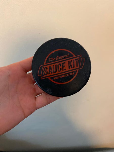 HOCKEY SAUCE KIT PUCK