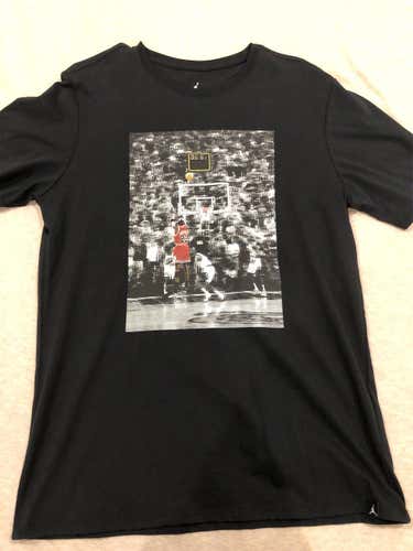 Jordan “The Shot” Shirt Adult Large